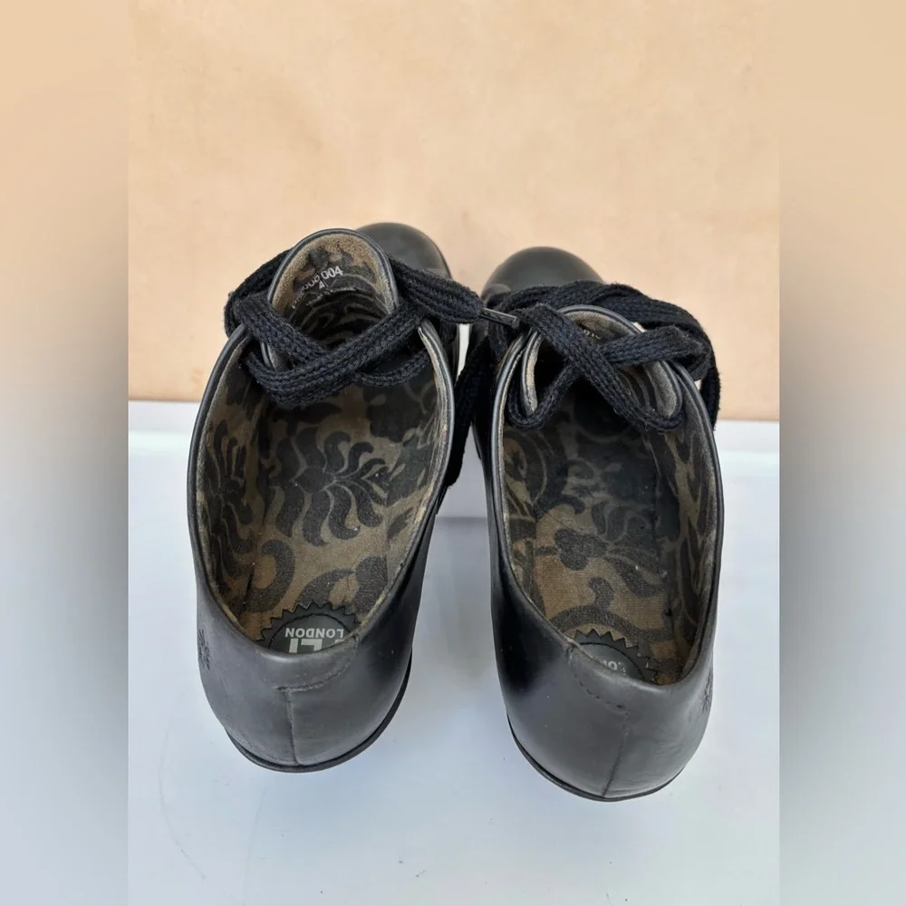 London Fly Wedge Lace Up Platform Black Leather Camo Lining Size 41 = 10 - 10.5